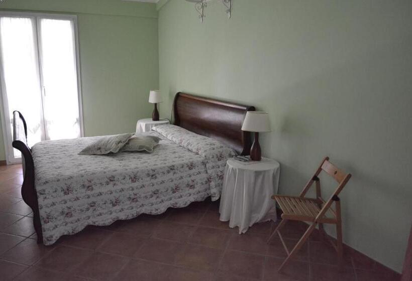 Отель La Tenuta Del Giglio