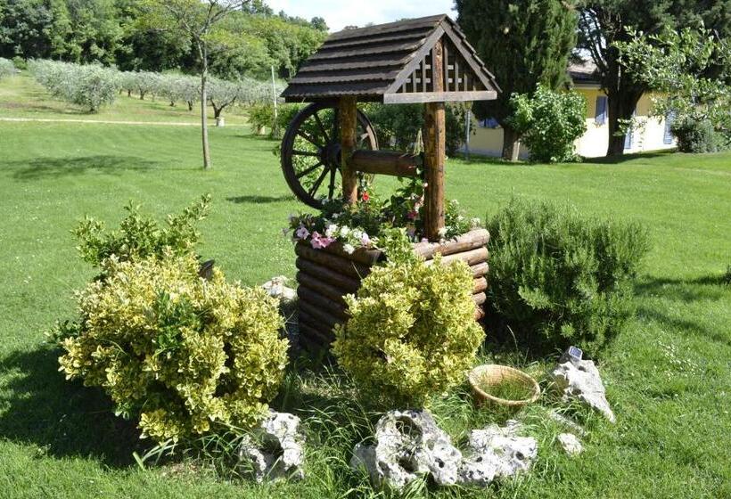 Отель La Tenuta Del Giglio