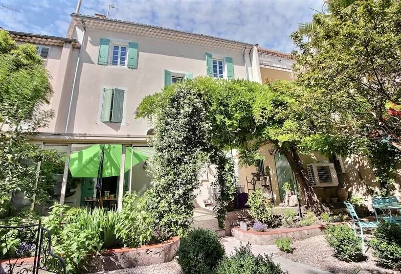 ペンション Effets Personnels