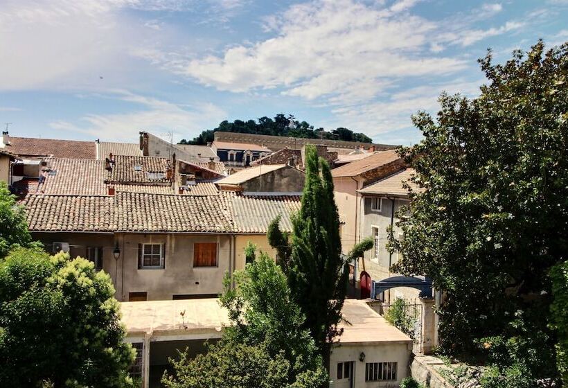 پانسیون Effets Personnels