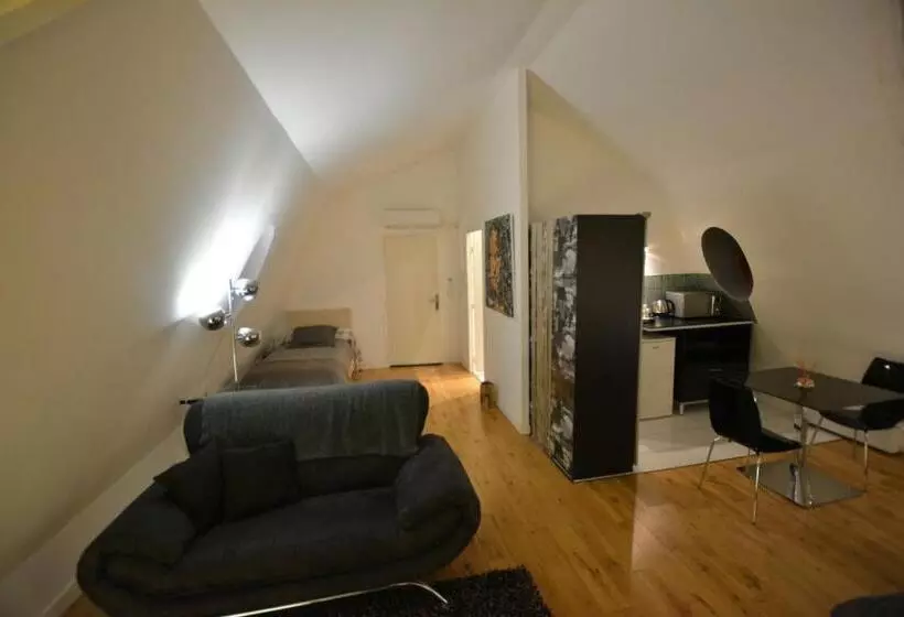 ペンション Maison D'hôtes Les Coudreaux