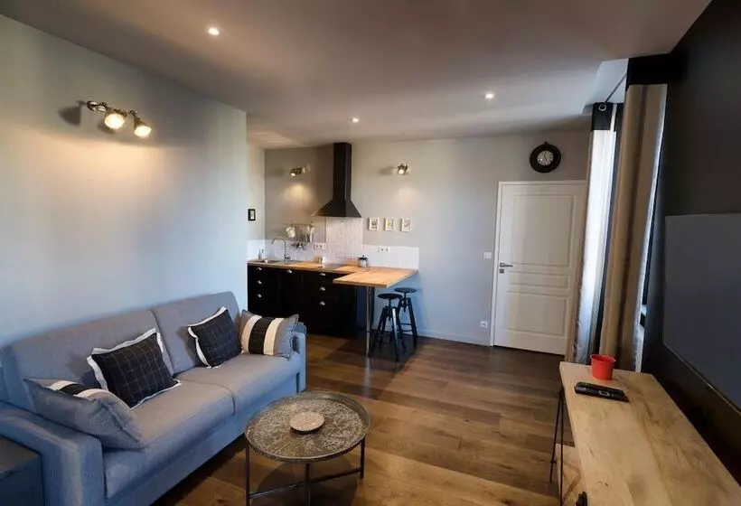 Le Comptoir Du Voyageur