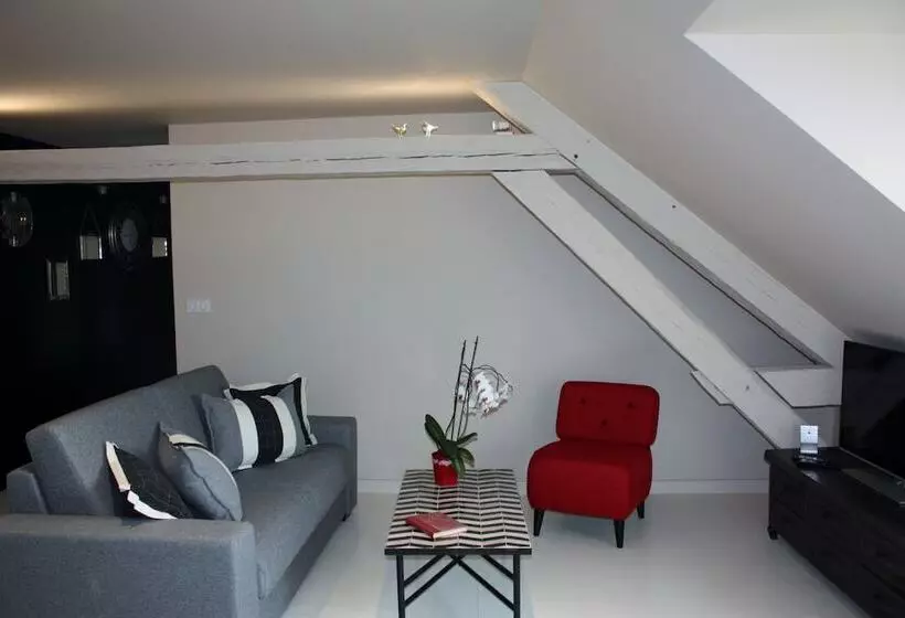 Le Comptoir Du Voyageur