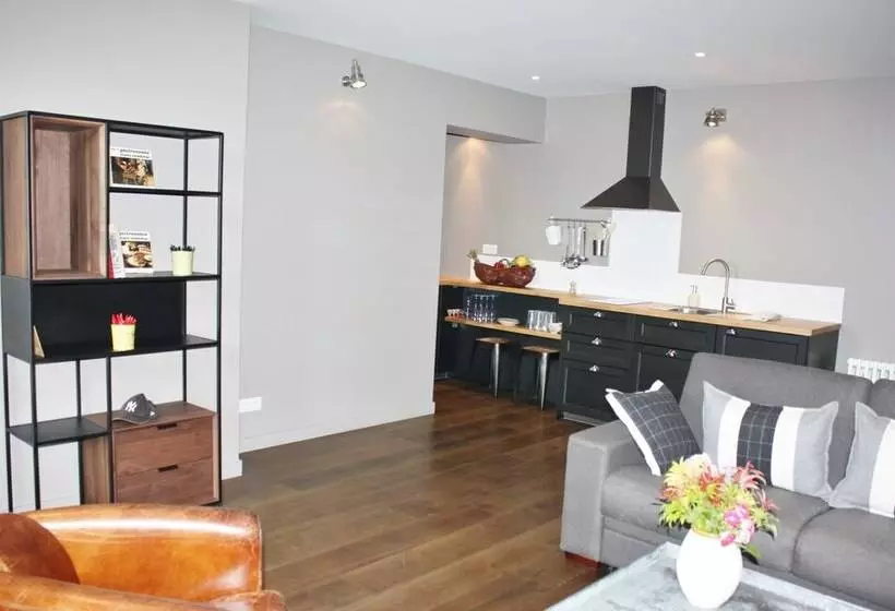 Le Comptoir Du Voyageur