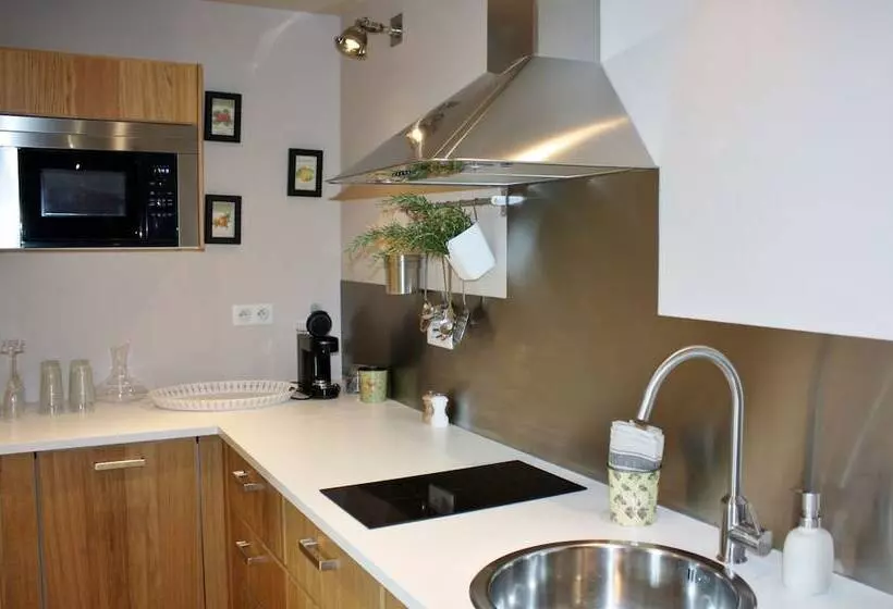 Le Comptoir Du Voyageur