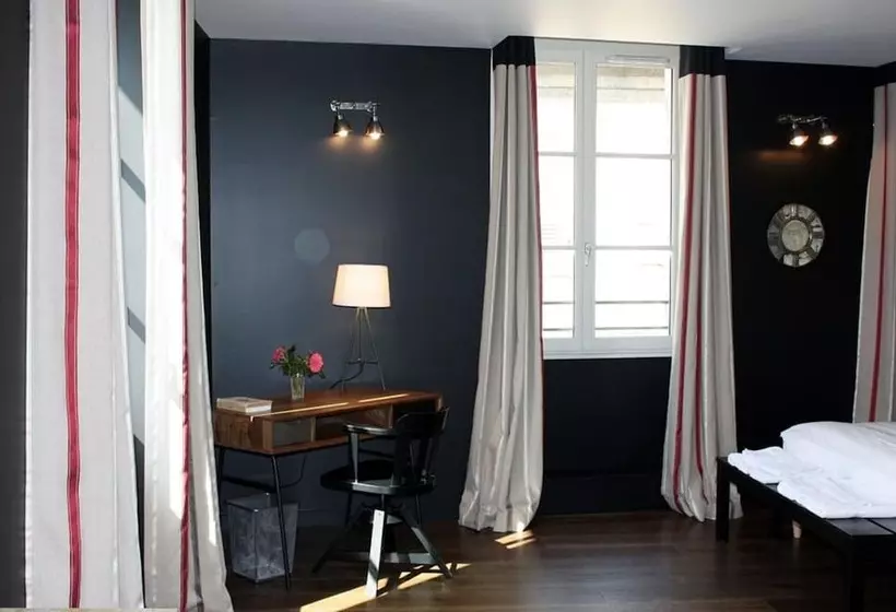 Le Comptoir Du Voyageur