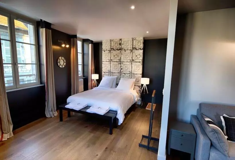 Le Comptoir Du Voyageur