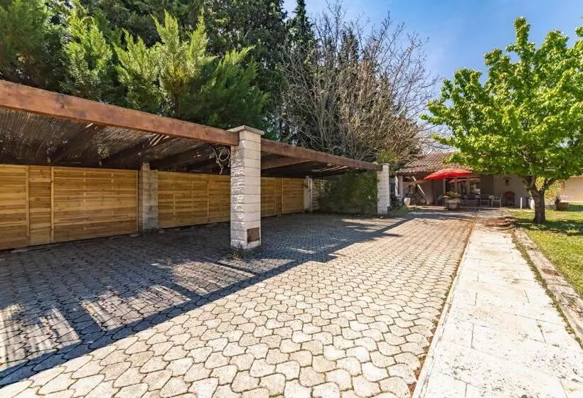 ペンション Jade En Provence