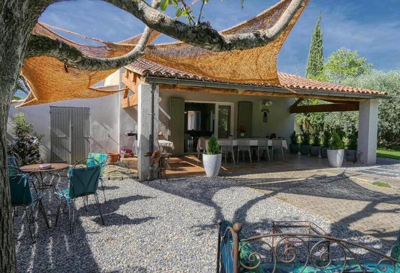 بنسيون Jade En Provence