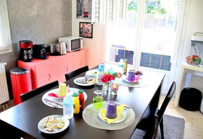 פנסיון L Eden Orly Aéroport