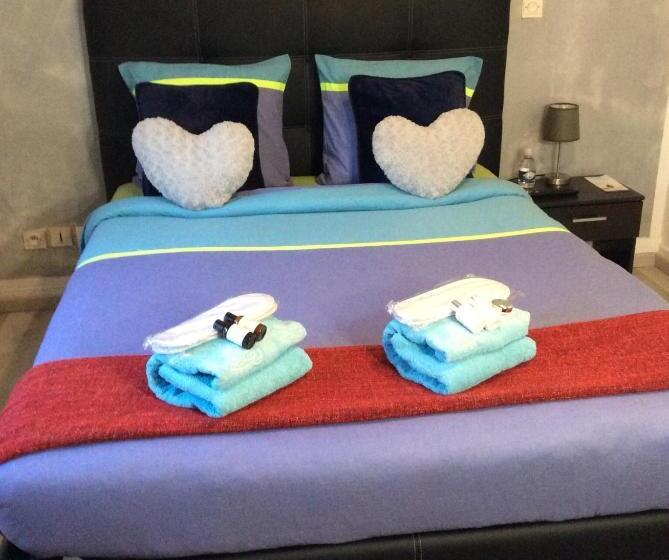 פנסיון L Eden Orly Aéroport