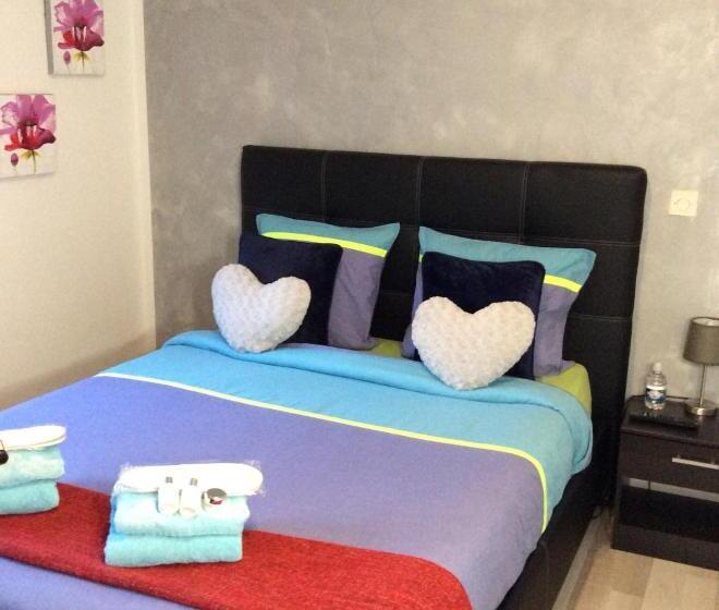 פנסיון L Eden Orly Aéroport