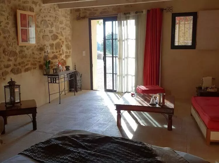 ペンション Le Clos Saint Saourde