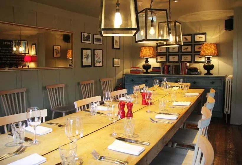 Hotelli Bel And The Dragon-cookham