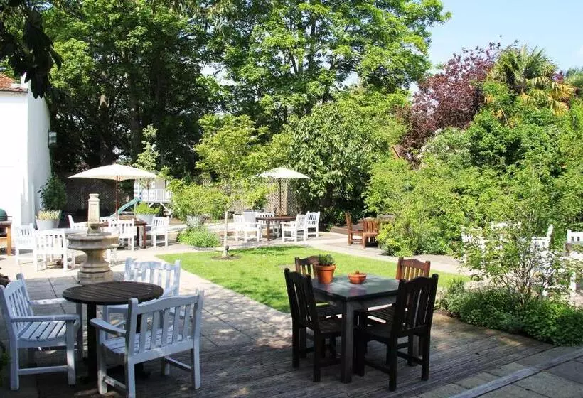 Hotelli Bel And The Dragon-cookham