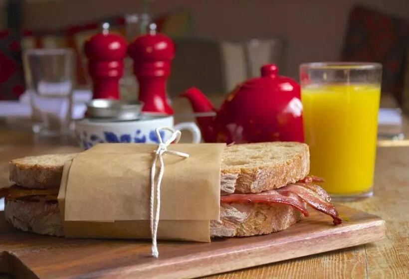 Hotelli Bel And The Dragon-cookham