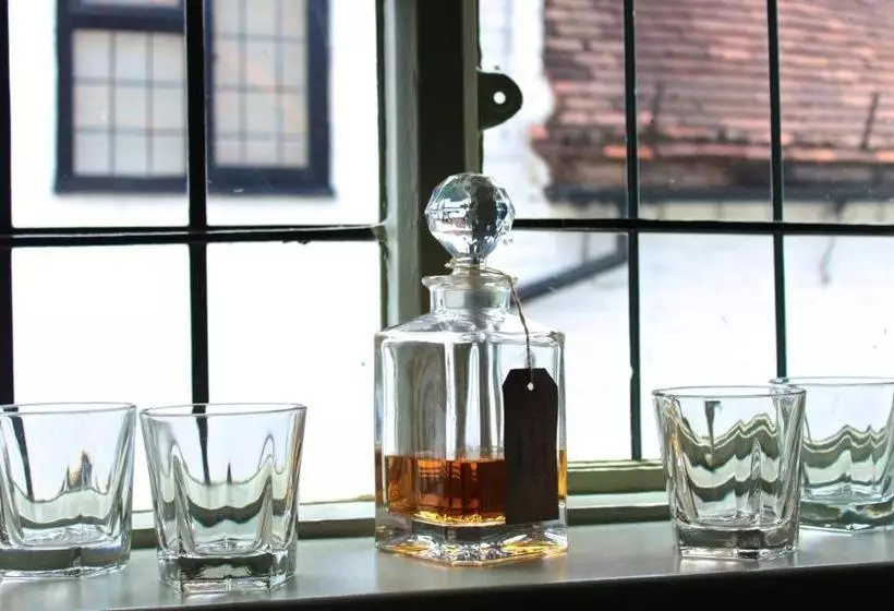 Hotelli Bel And The Dragon-cookham