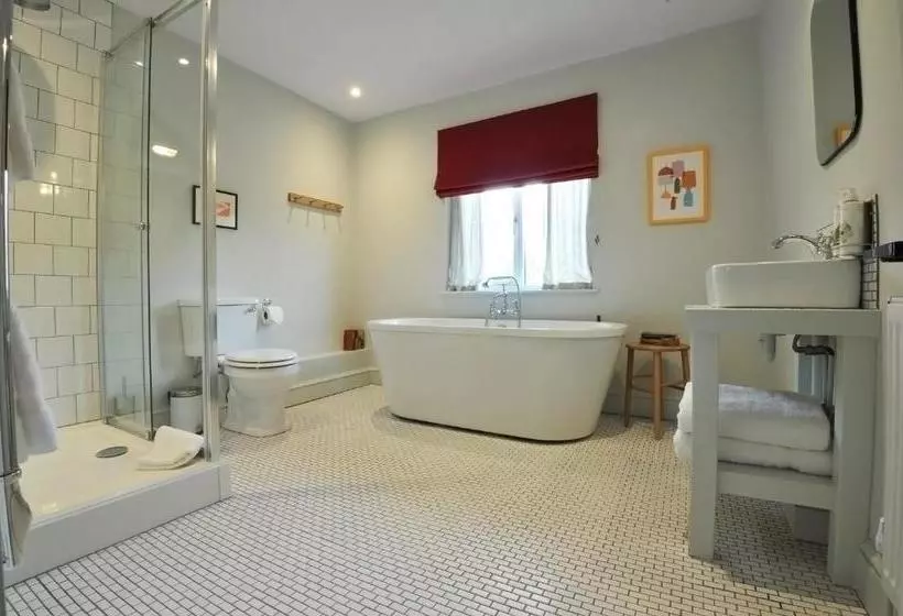 Hotelli Bel And The Dragon-cookham