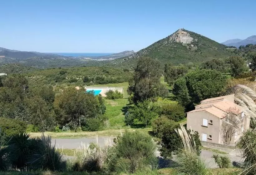 هتل Hôtel U Nebbiu