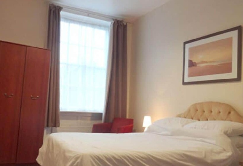 ホテル The Crown And Woolpack