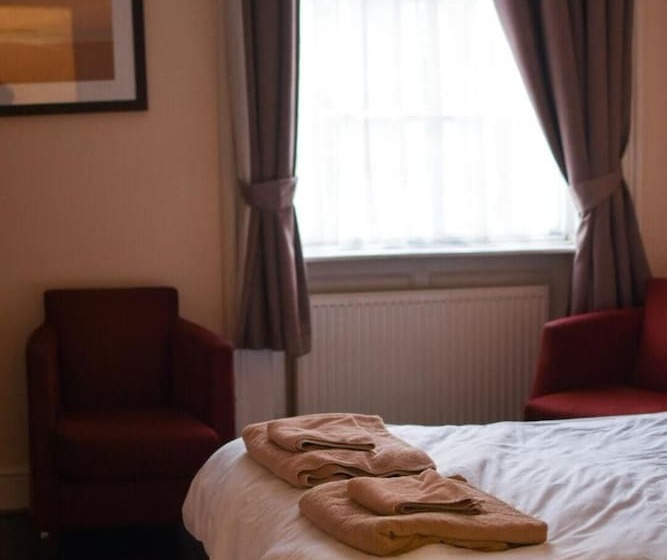 ホテル The Crown And Woolpack