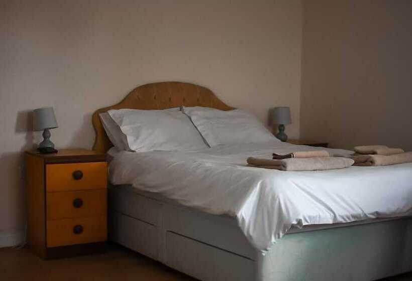 ホテル The Crown And Woolpack