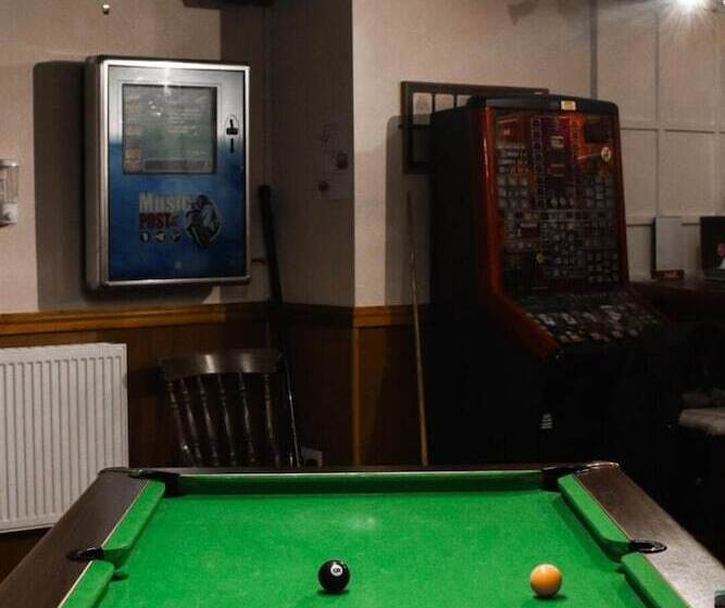 ホテル The Crown And Woolpack