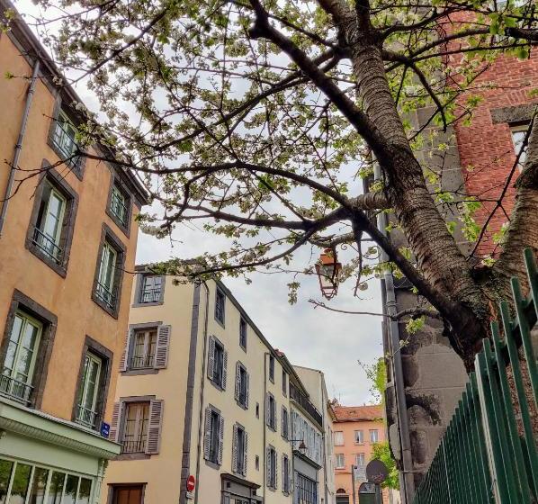 펜션 5 Chambres En Ville