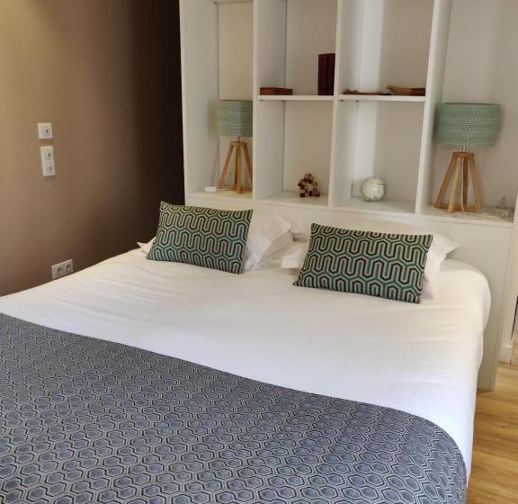 펜션 5 Chambres En Ville