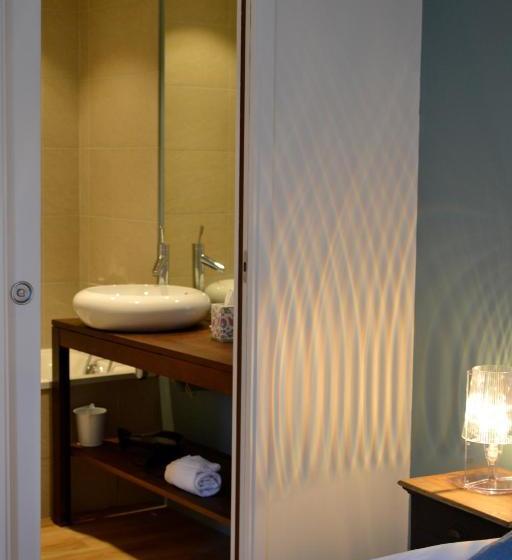 펜션 5 Chambres En Ville