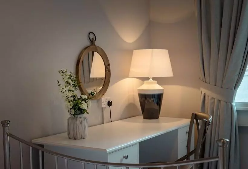 ペンション Anabelle's Guest House