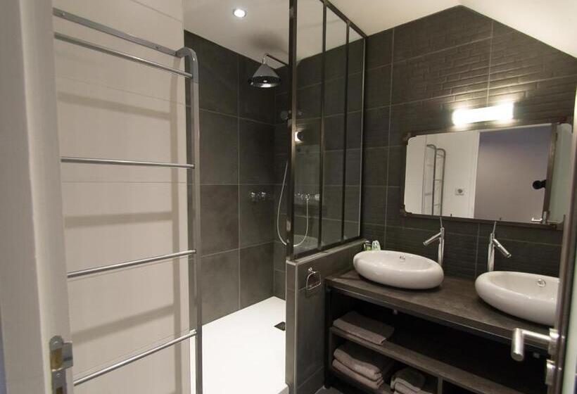 بنسيون Chambres D'hôtes La Leva