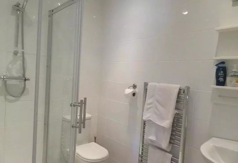 Majatalo Cherry Lodge