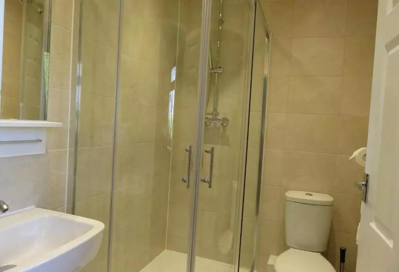 Majatalo Cherry Lodge