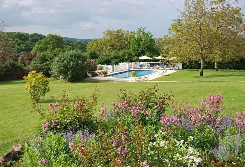 Majatalo Le Clos Lascazes Maison D Hôtes