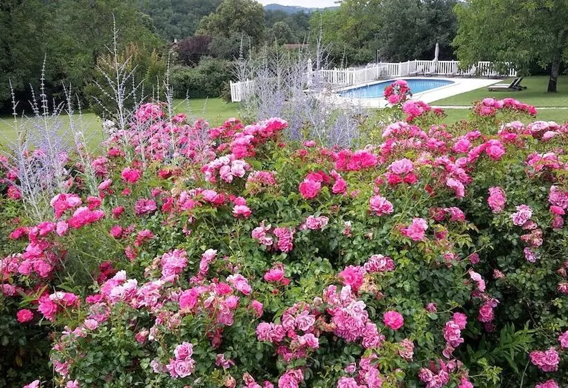 Majatalo Le Clos Lascazes Maison D Hôtes