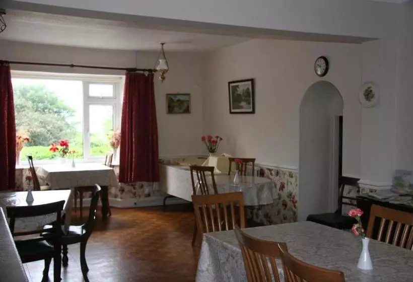 پانسیون The Cherrybrook