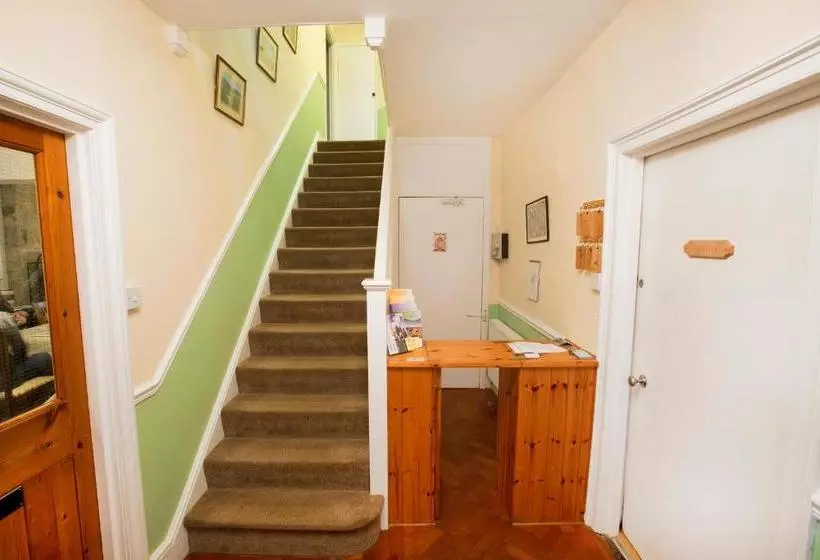 پانسیون The Cherrybrook