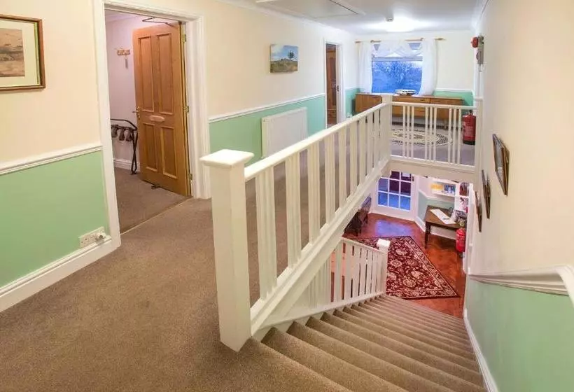 پانسیون The Cherrybrook