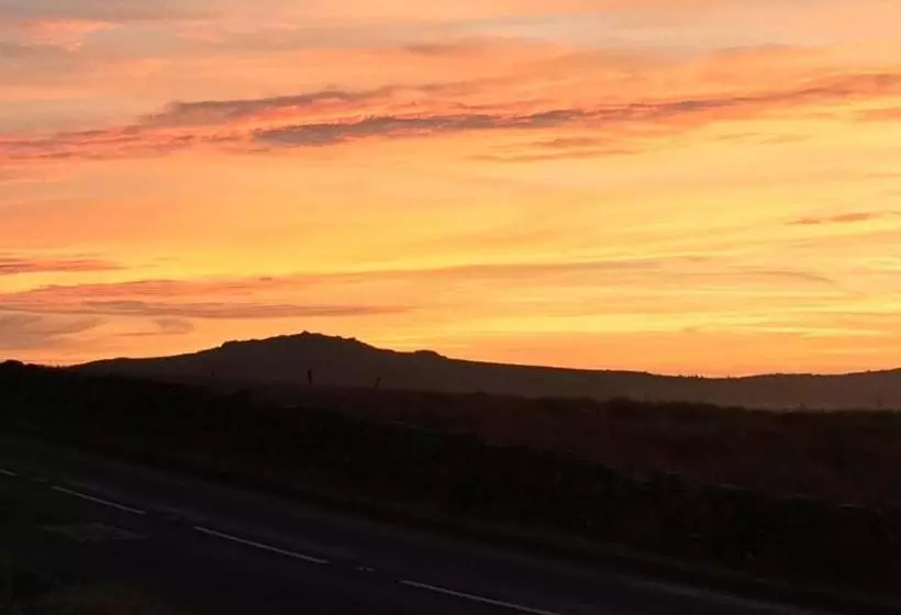 پانسیون The Cherrybrook