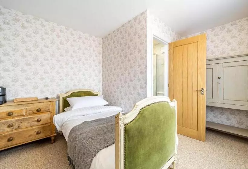 Retkeilymaja Whichcote Arms