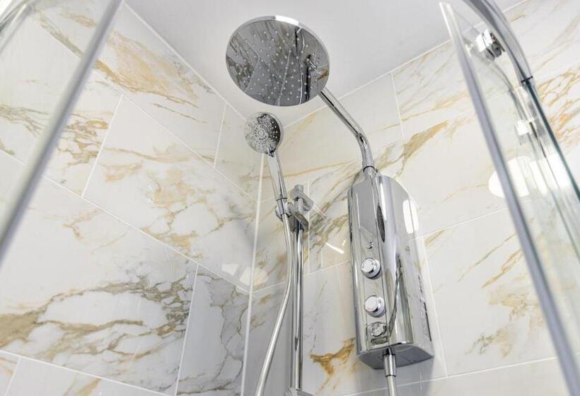 הוסטל Whichcote Arms