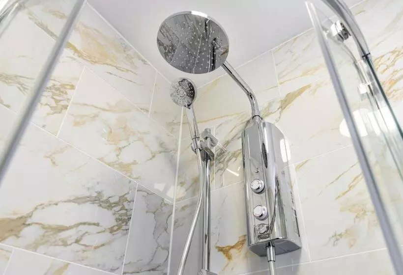 Retkeilymaja Whichcote Arms