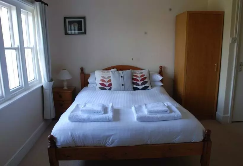 Retkeilymaja Whichcote Arms