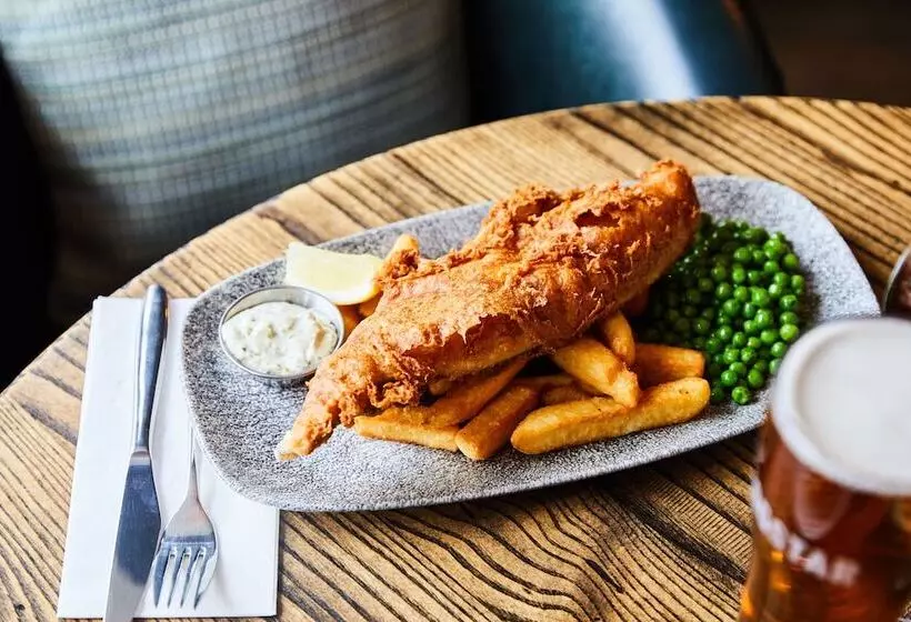 ホテル The Stag On The River