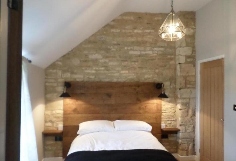 Ostello The Queen Matilda Country Rooms