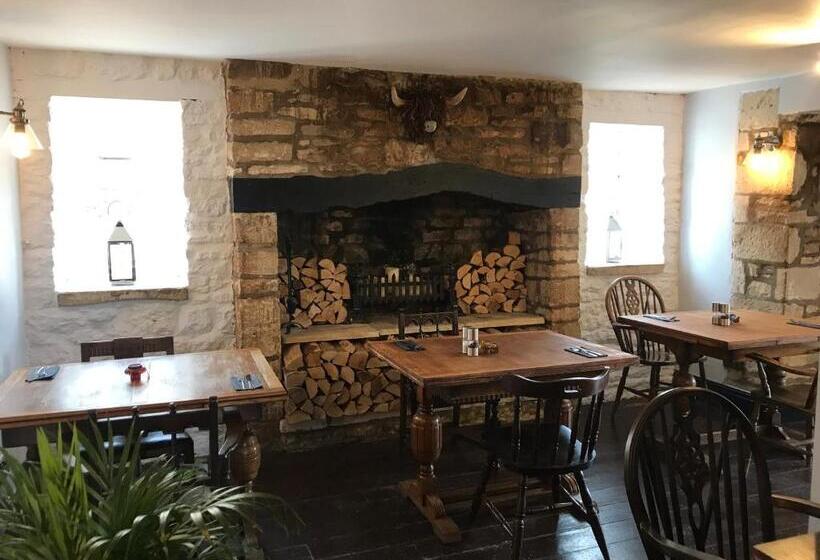 Ostello The Queen Matilda Country Rooms