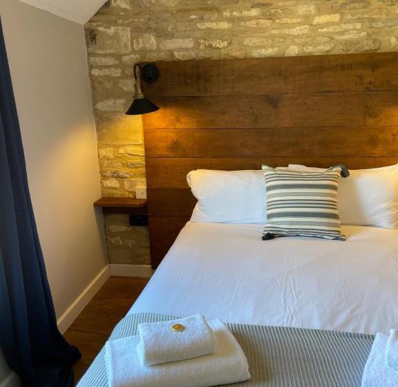 Ostello The Queen Matilda Country Rooms