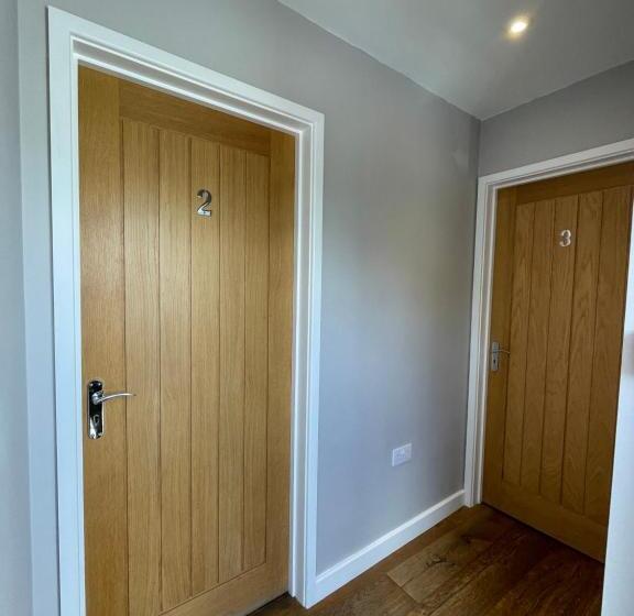 Ostello The Queen Matilda Country Rooms