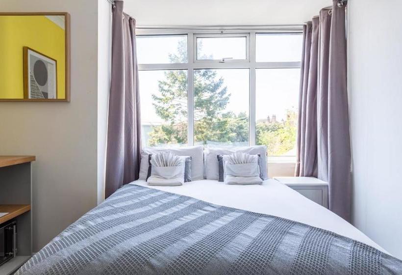 ペンション Estuary House